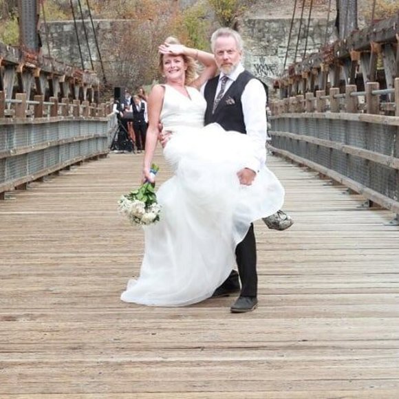 Vera Wang Wedding Gown - White by Vera Wang - Picture 3 of 13